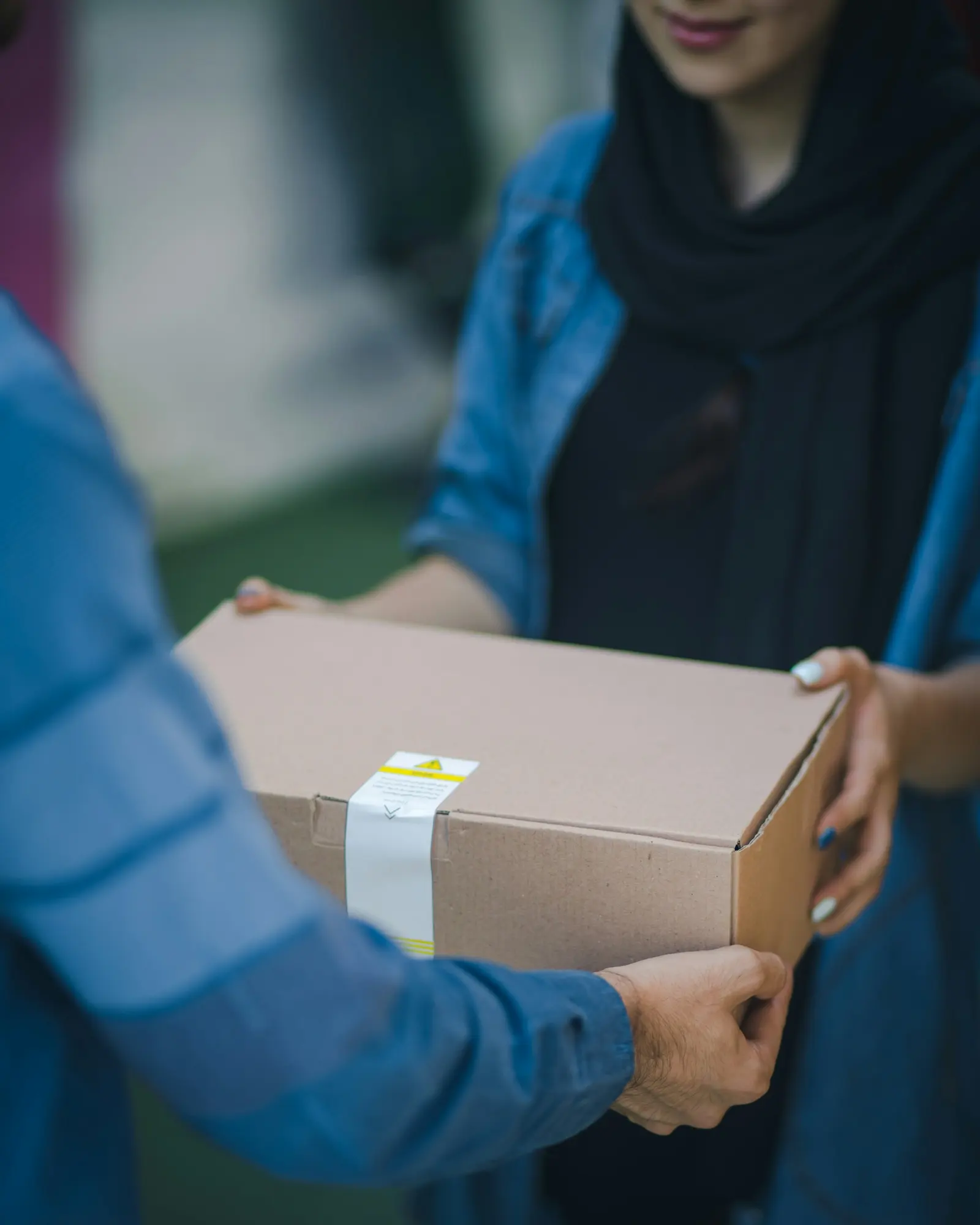An order being handed over in a box