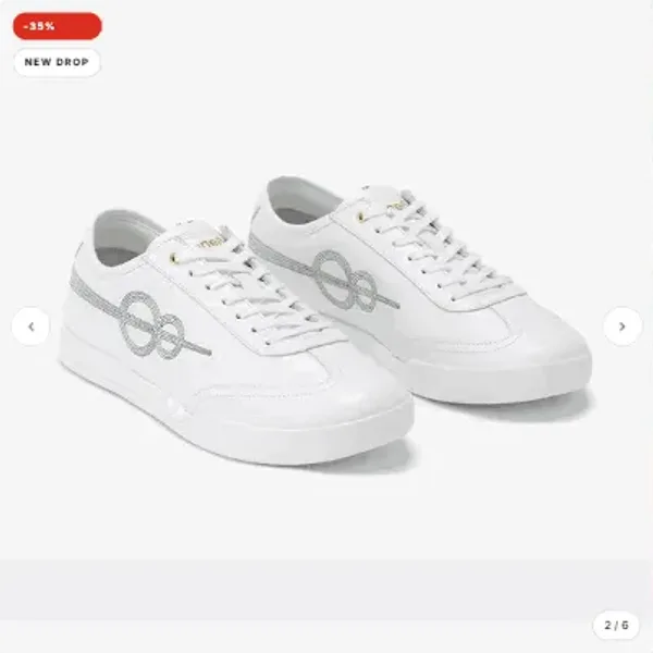 One8 Sneakers — White